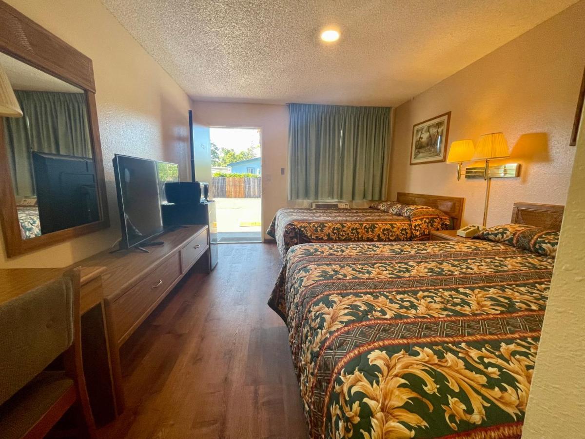 Regency Inn Lakeport Exterior photo